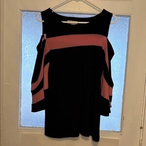 Pretty woman Women’s Stylish Black and Pink Top Flowy Butterfly Sleeves Size M